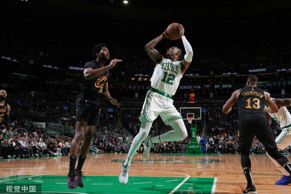 迫使其在进 迫使其在进